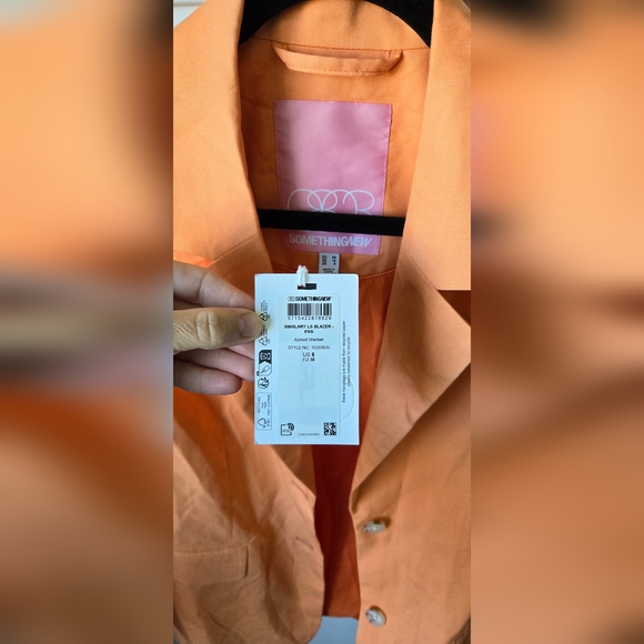 SOMETHING NEW Hilary Two-Button Blazer in Apricot Sherbet - Picture 3 of 5